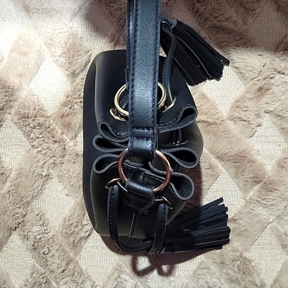 Black leather handbag - Picture 2 of 6